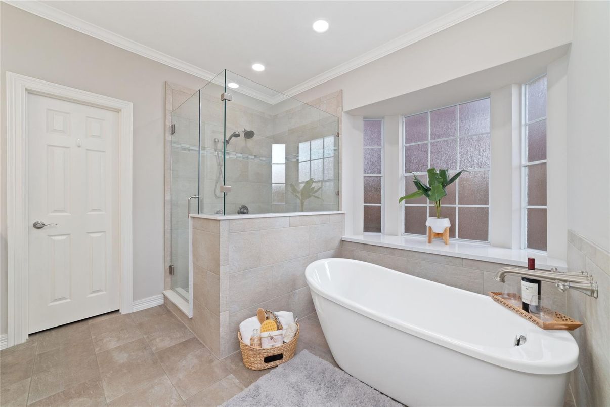 Bathroom, Free Standing Baths, Glass Shower, Interior, Recessed Lighting