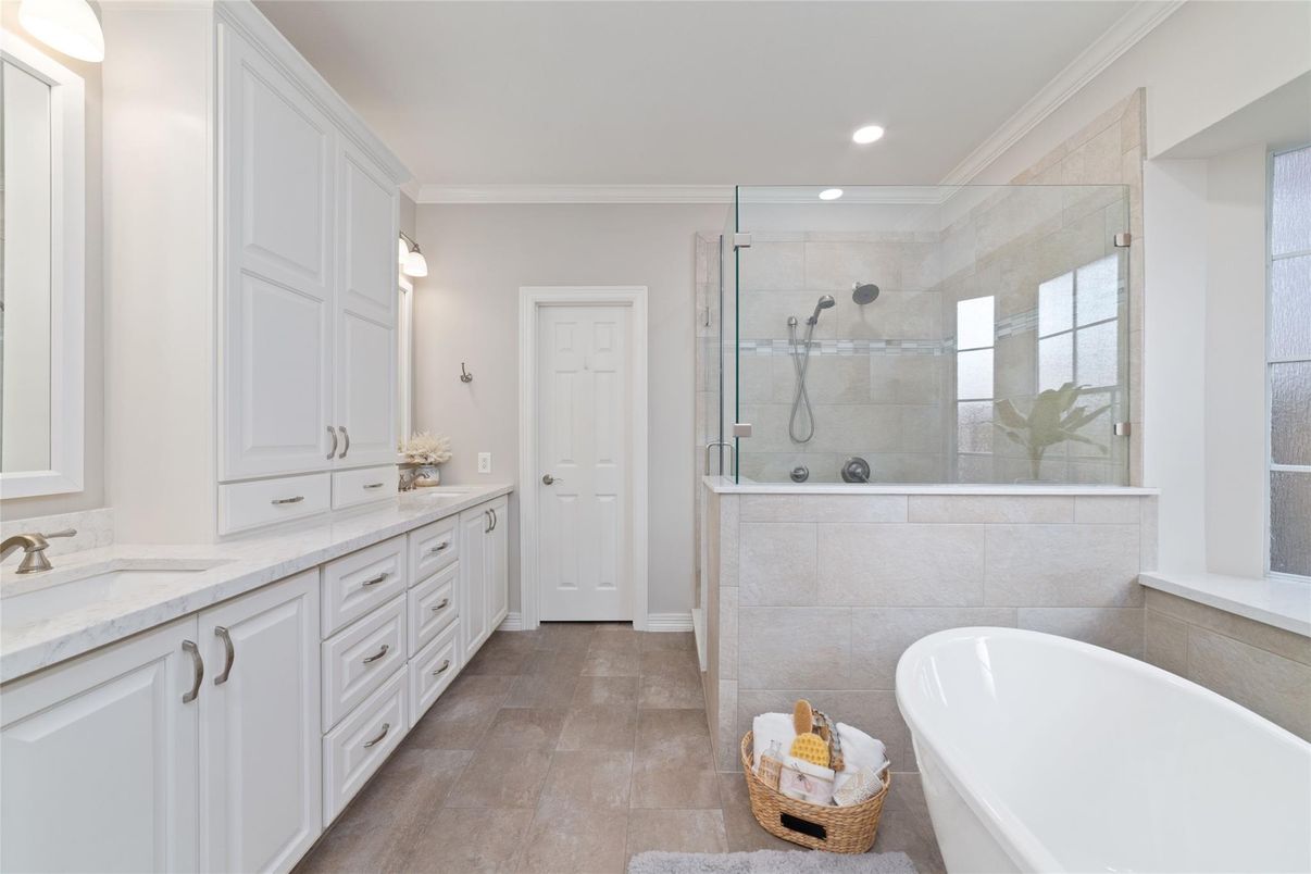 Bathroom, Dual Sink Vanities, Free Standing Baths, Glass Shower, Interior, Recessed Lighting