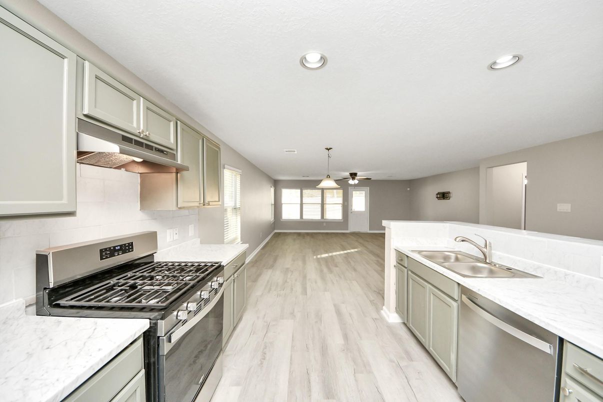 Interior, Kitchen, Pendant Lights, Recessed Lighting, Wood Texture Flooring