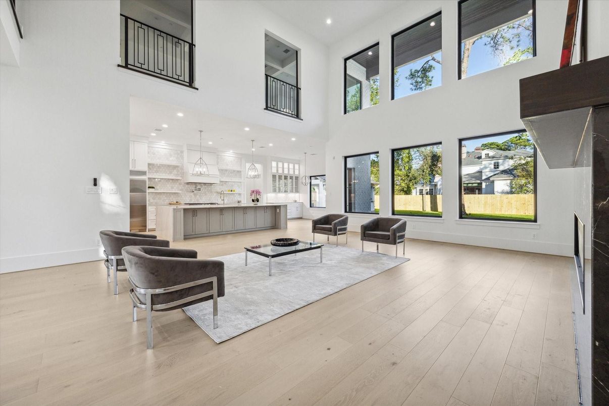 Interior, Kitchen, Living room, Pendant Lights, Recessed Lighting, Wood Texture Flooring