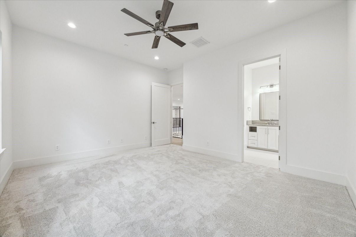 Bathroom, Empty room, Interior, Recessed Lighting