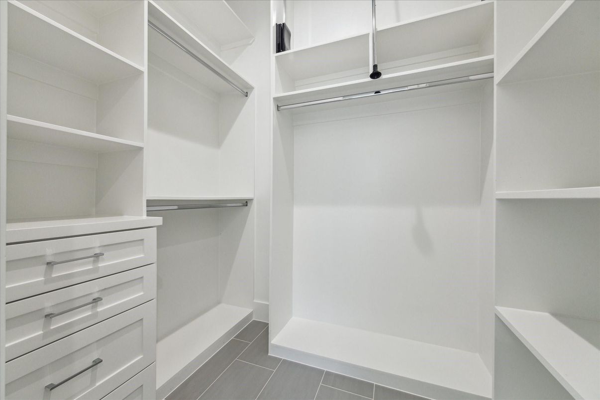 Interior, Walk-in Closets