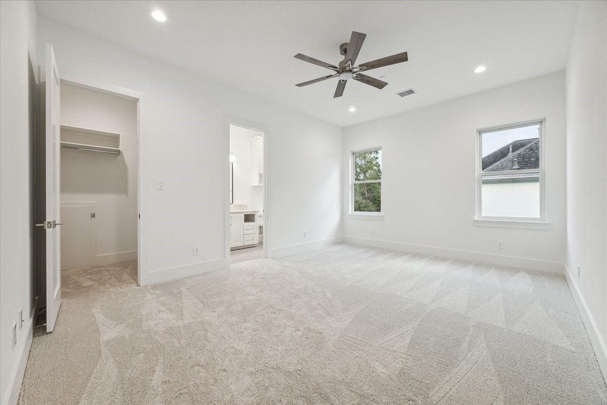 Empty room, Interior, Recessed Lighting