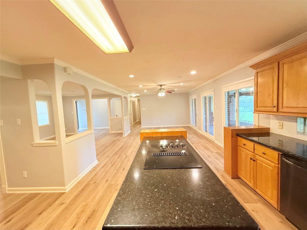 Interior, Recessed Lighting, Wood Texture Flooring