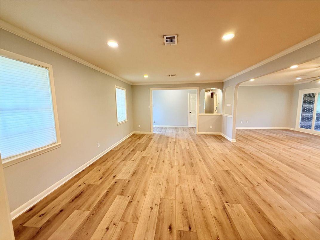Empty room, Interior, Recessed Lighting, Wood Texture Flooring