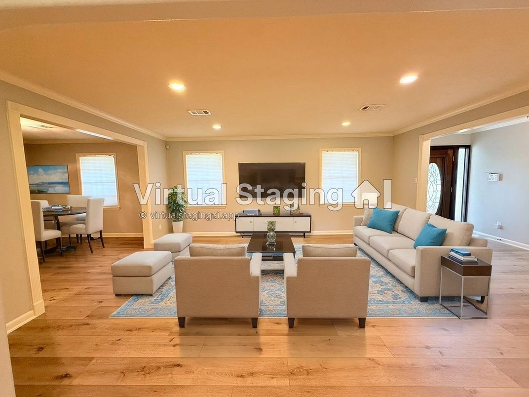 Dining room, Interior, Living room, Recessed Lighting, Wood Texture Flooring