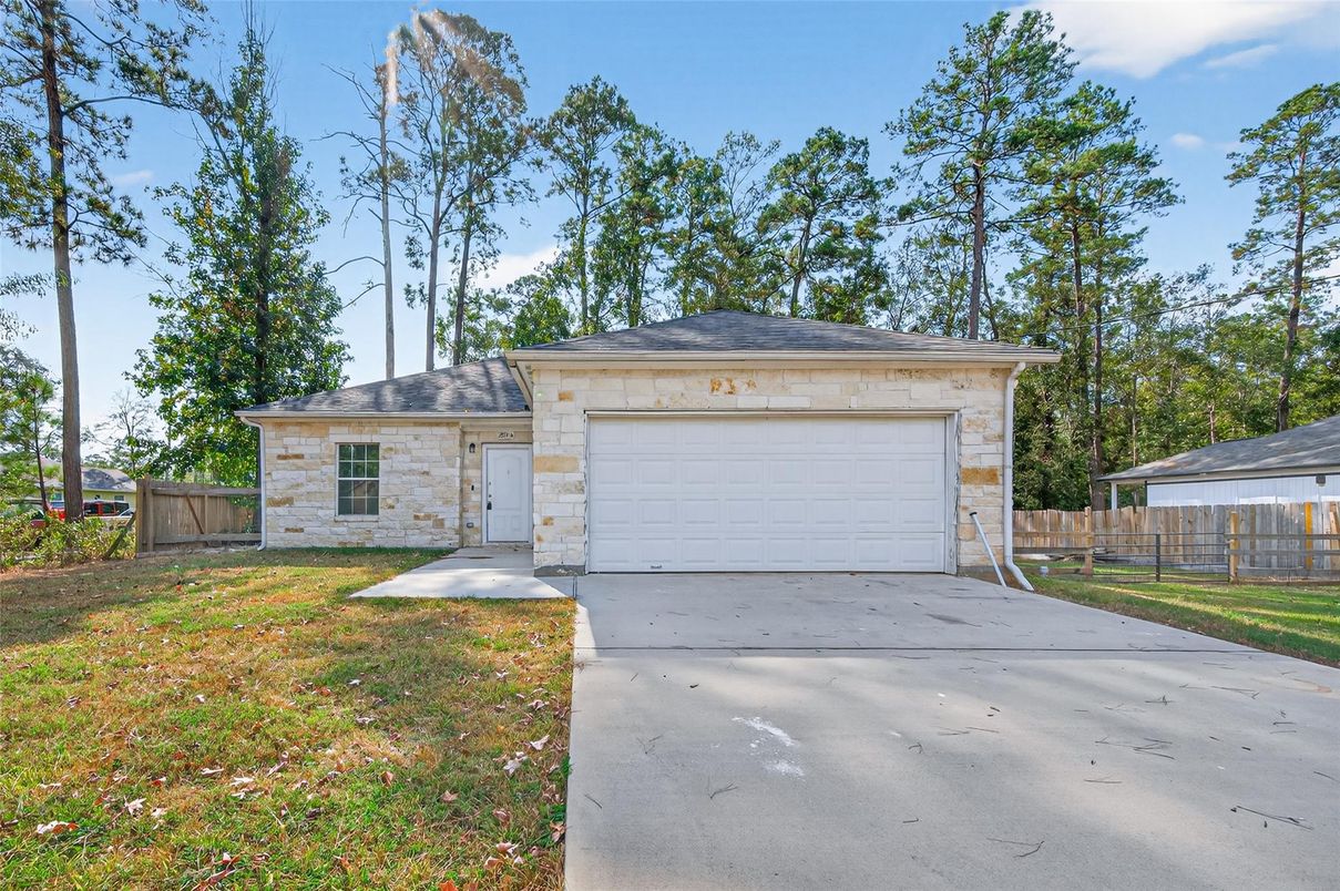 Backyard, Detached Garage, Exterior