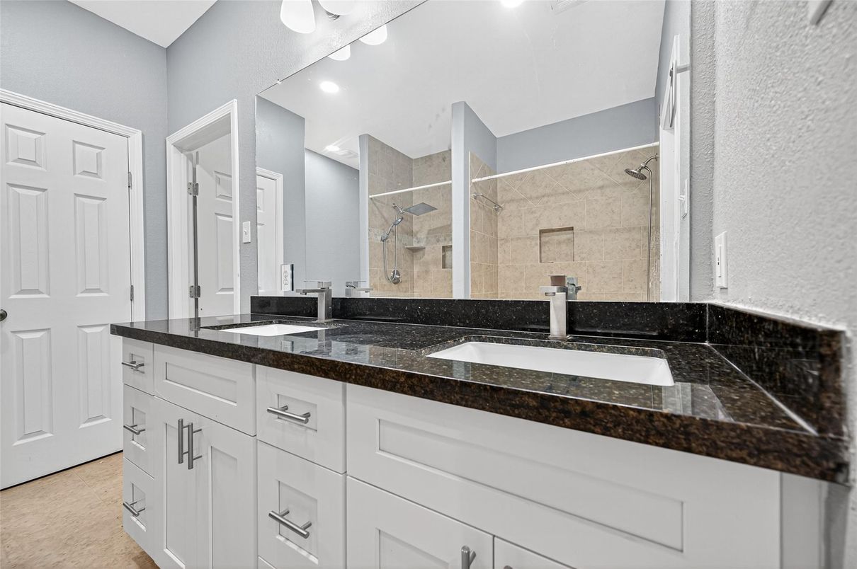 Bathroom, Dual Sink Vanities, Interior