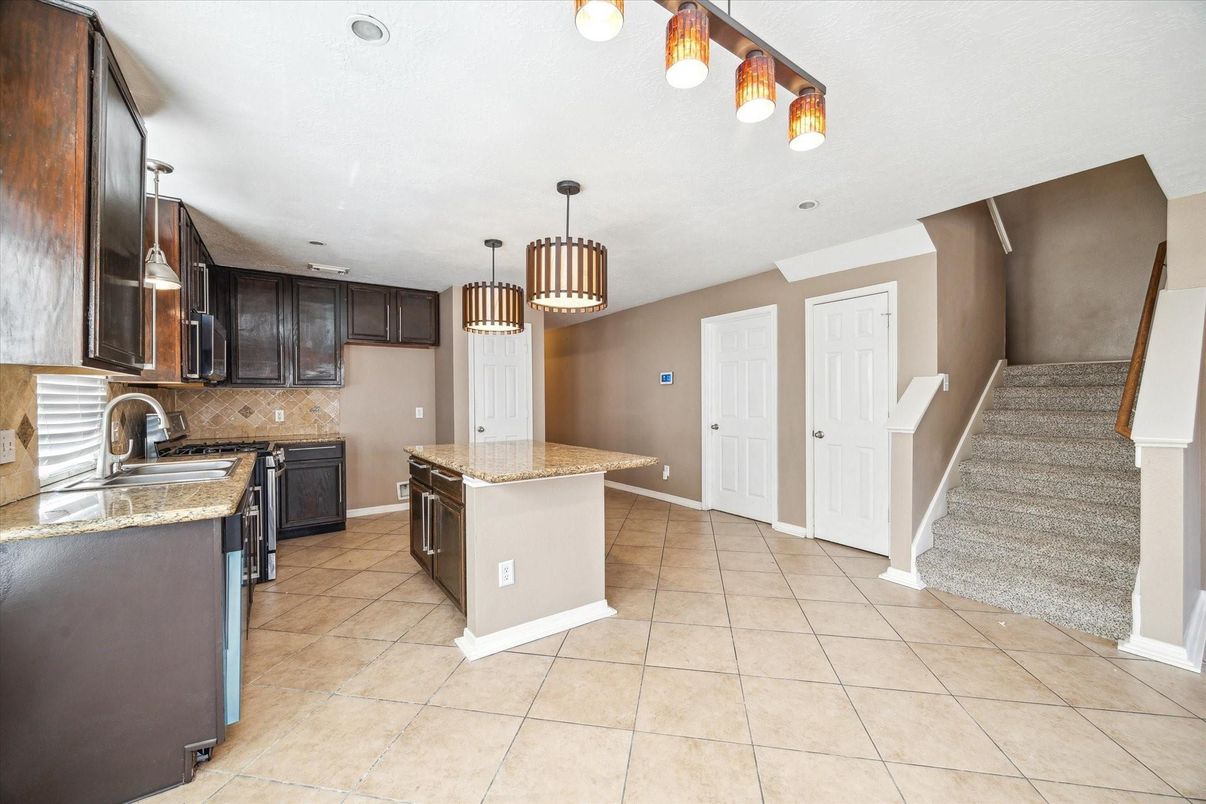 Interior, Kitchen, Pendant Lights, Recessed Lighting
