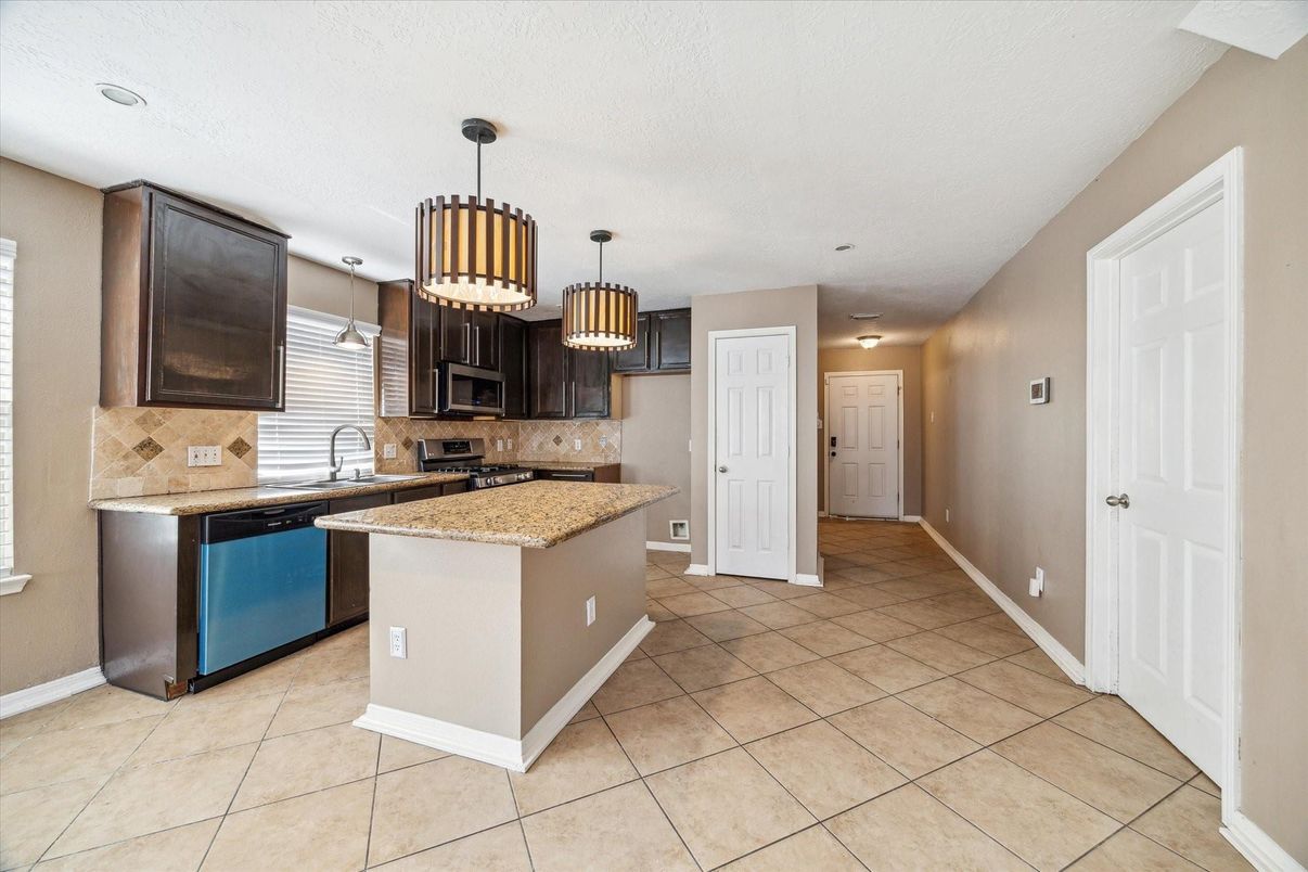 Interior, Kitchen, Pendant Lights