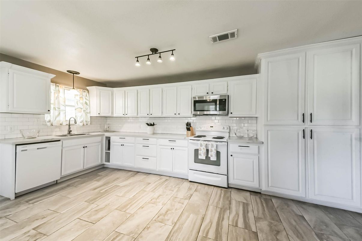 Interior, Kitchen, Pendant Lights, Stainless Steel Appliances, Wood Texture Flooring