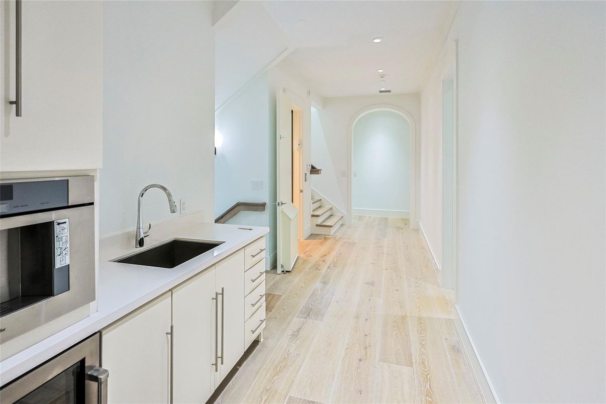 Interior, Kitchen, Recessed Lighting, Wood Texture Flooring