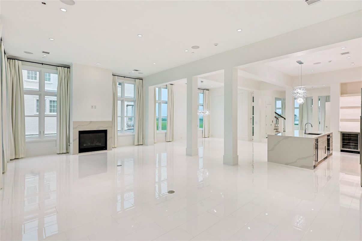 Chandelier, Empty room, Fireplace, Interior, Pendant Lights, Recessed Lighting