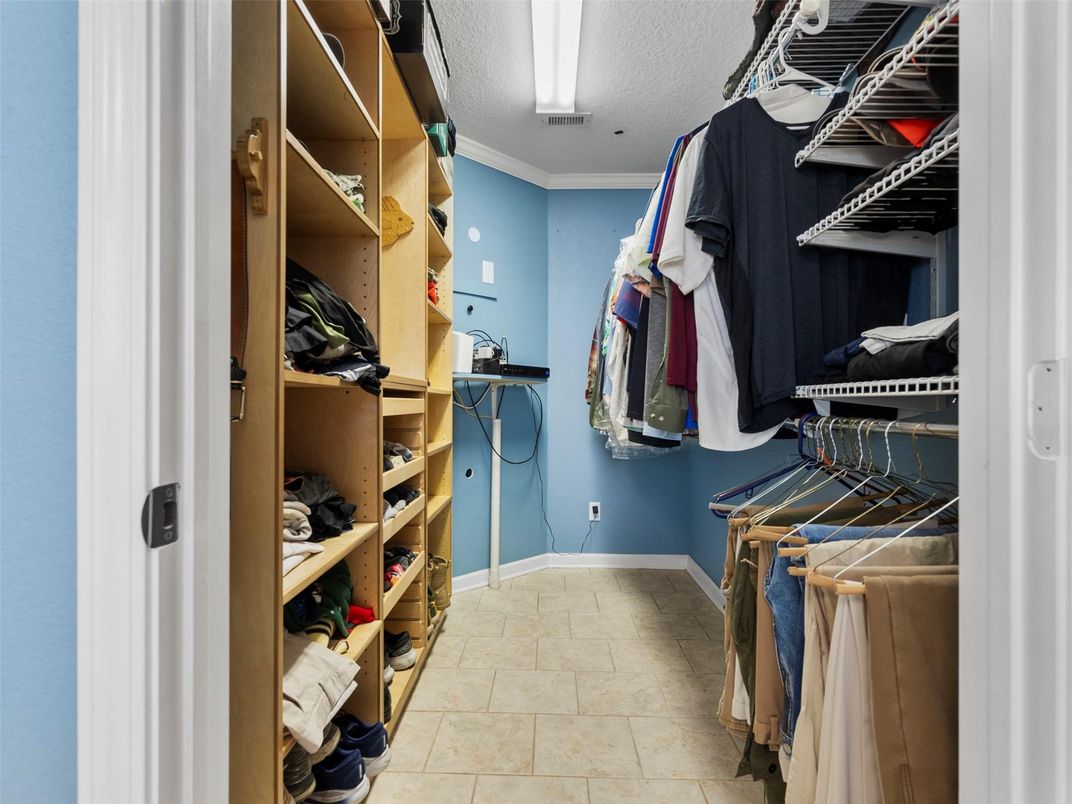 Interior, Walk-in Closets