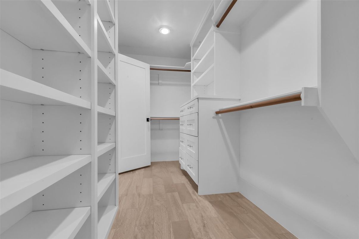 Interior, Recessed Lighting, Walk-in Closets, Wood Texture Flooring
