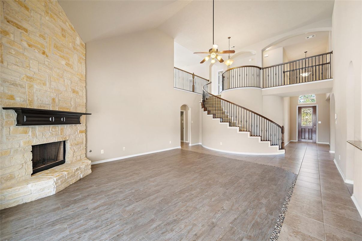 Fireplace, Interior, Recessed Lighting