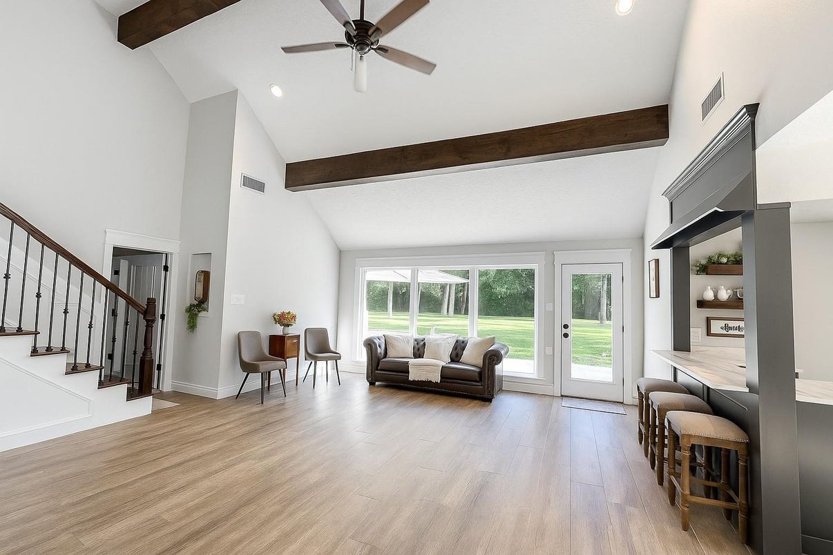 Dining room, Interior, Recessed Lighting, Wooden Beams, Wood Texture Flooring