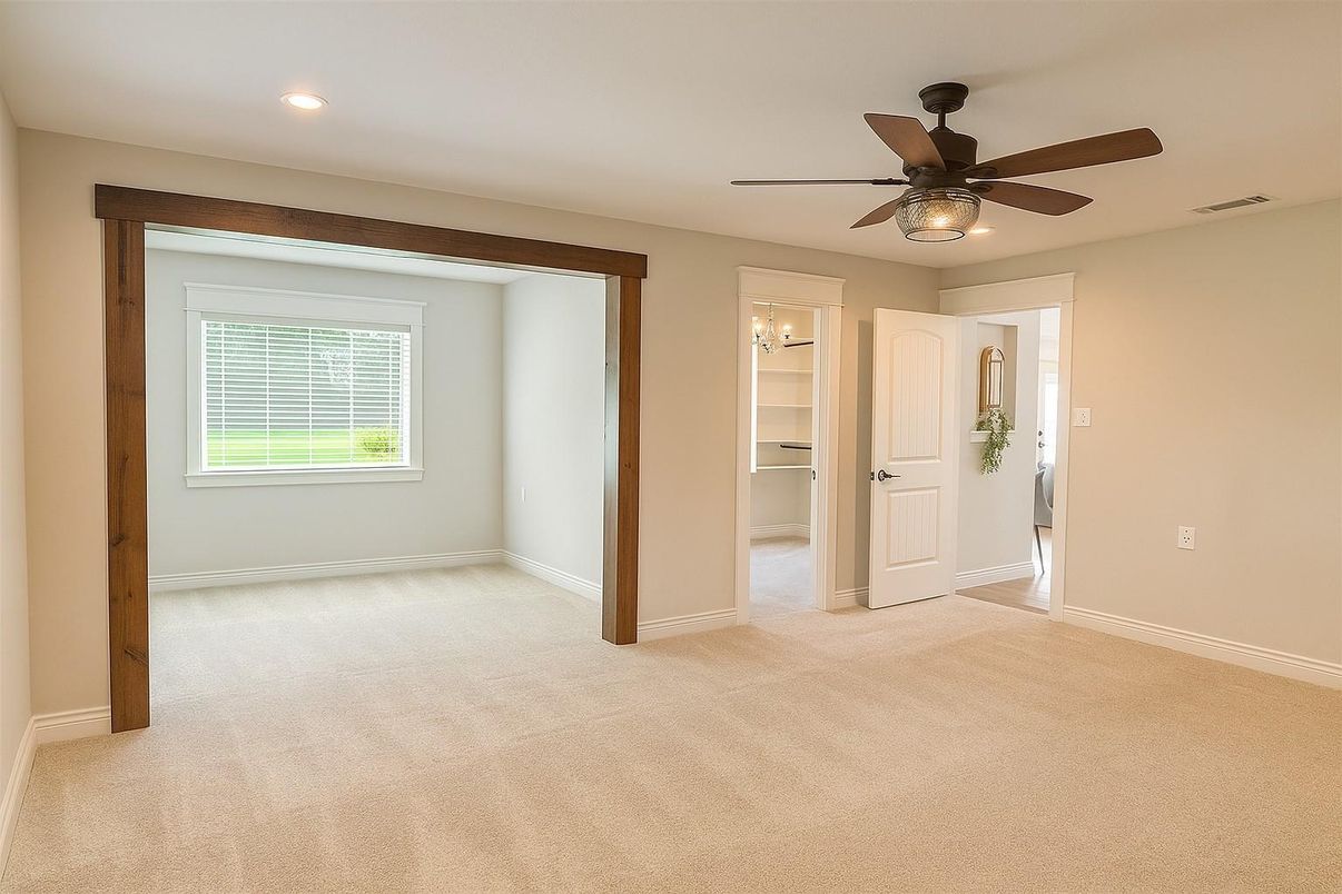Empty room, Interior, Recessed Lighting