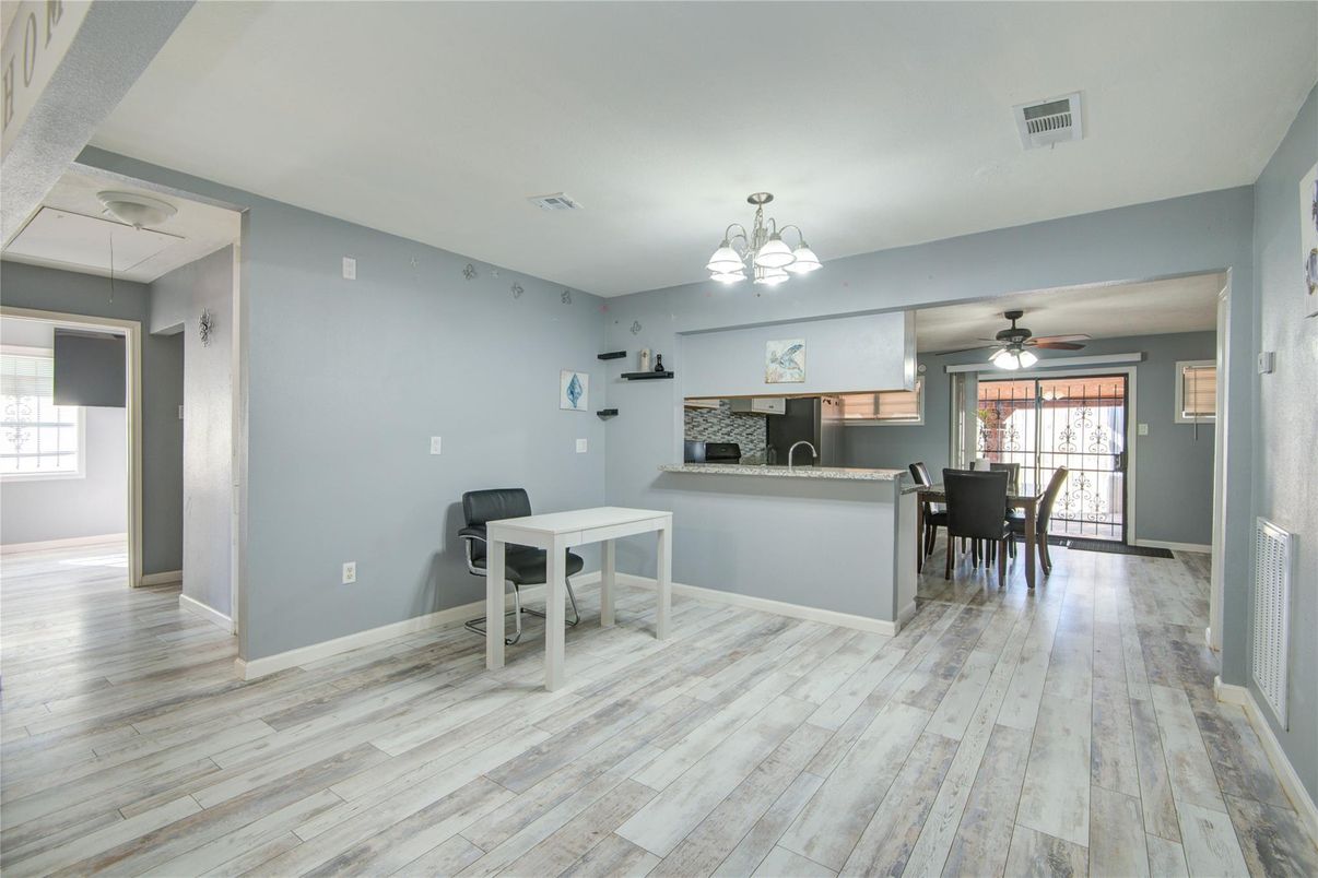 Chandelier, Dining room, Interior, Kitchen, Wood Texture Flooring