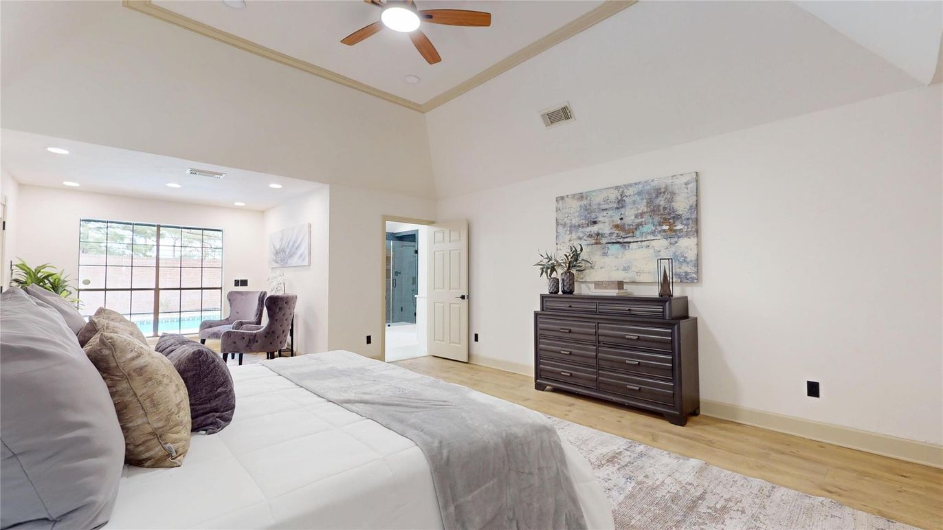 Bedroom, Interior, Recessed Lighting, Wood Texture Flooring