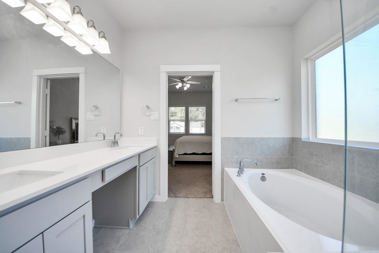 Bathroom, Dual Sink Vanities, Interior