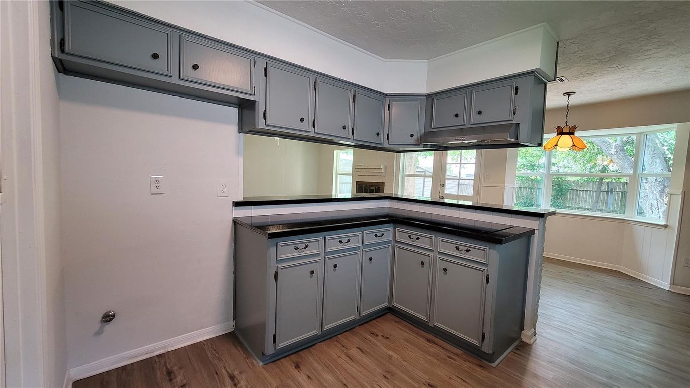 Interior, Kitchen, Pendant Lights, Wood Texture Flooring