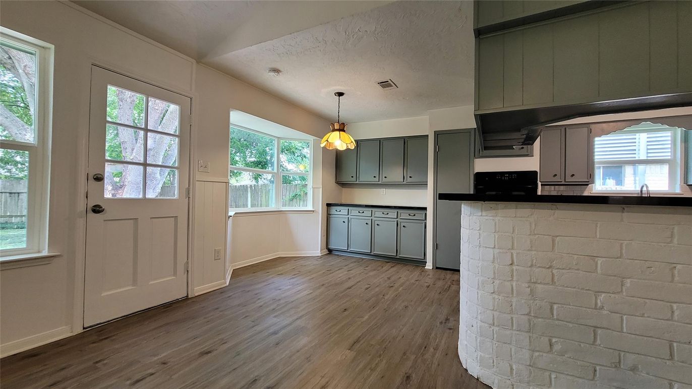 Interior, Kitchen, Pendant Lights, Stone Walls, Wood Texture Flooring