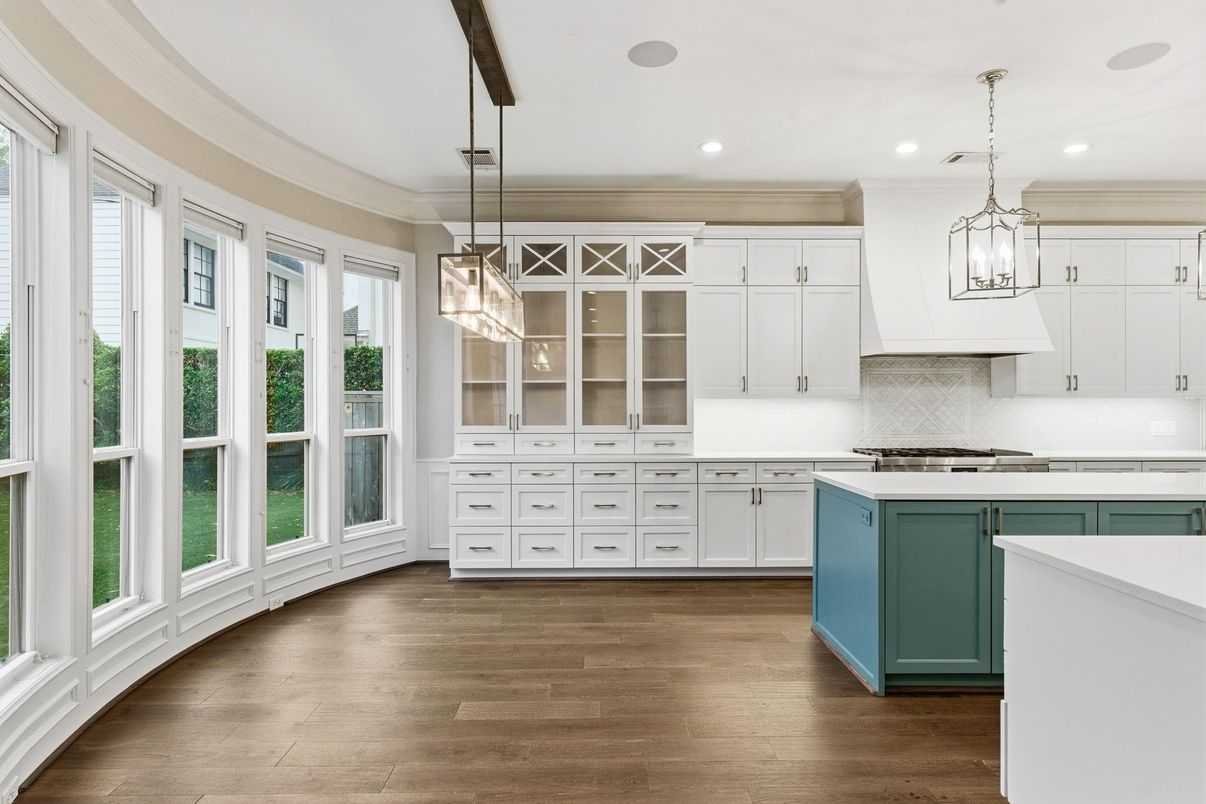 Interior, Kitchen, Pendant Lights, Recessed Lighting, Wood Texture Flooring