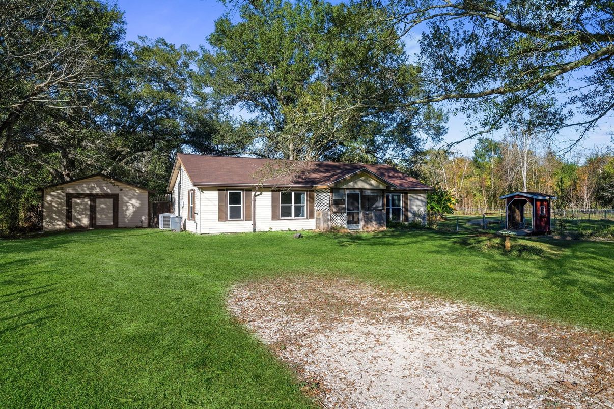 Backyard, Exterior, Playground