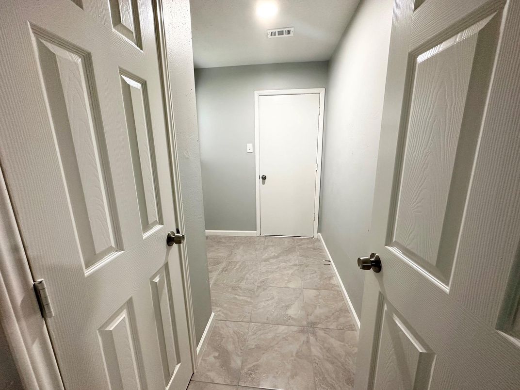 Interior, Marble, Recessed Lighting