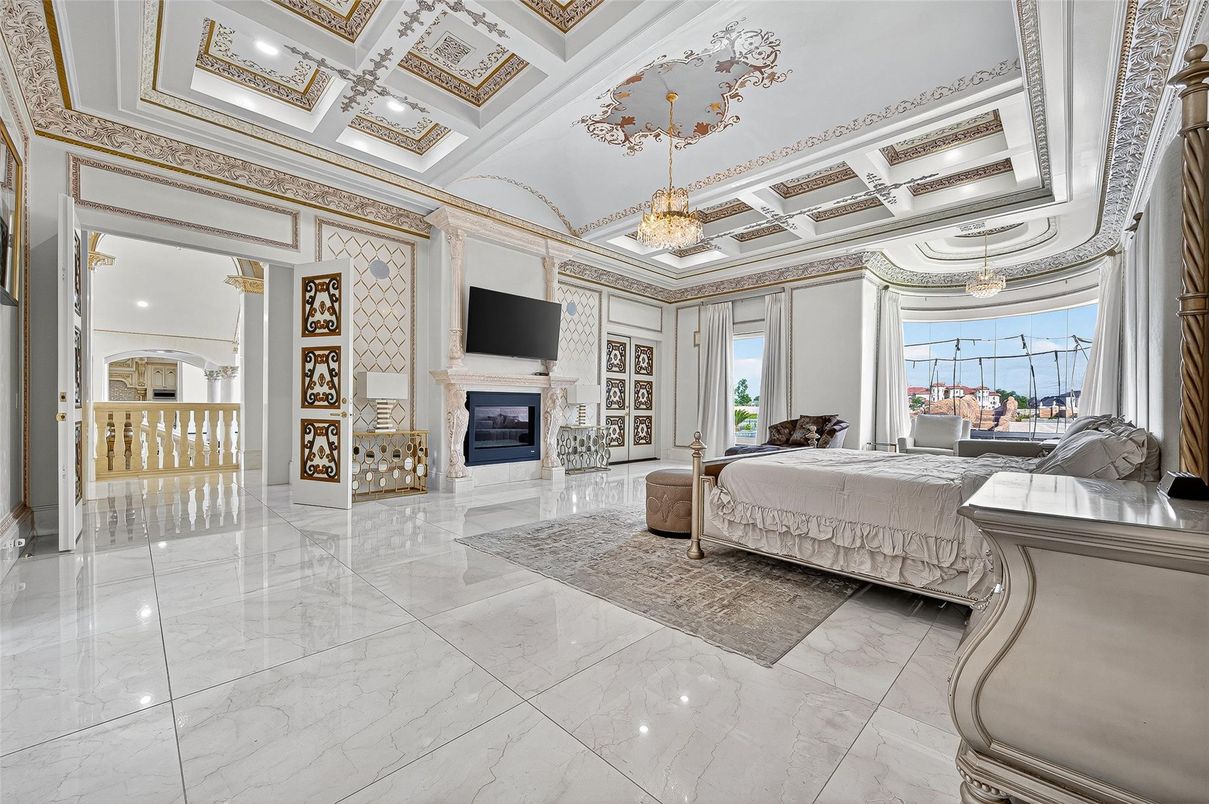Bedroom, Chandelier, Fireplace, Interior, Marble, Pendant Lights, Recessed Lighting
