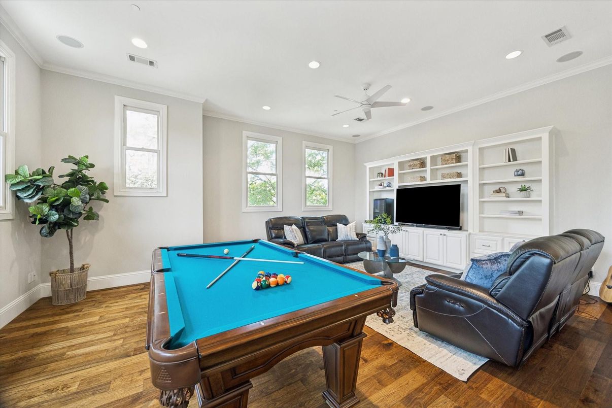 Billiard Table, Game Room, Interior, Living room, Recessed Lighting, Wood Texture Flooring