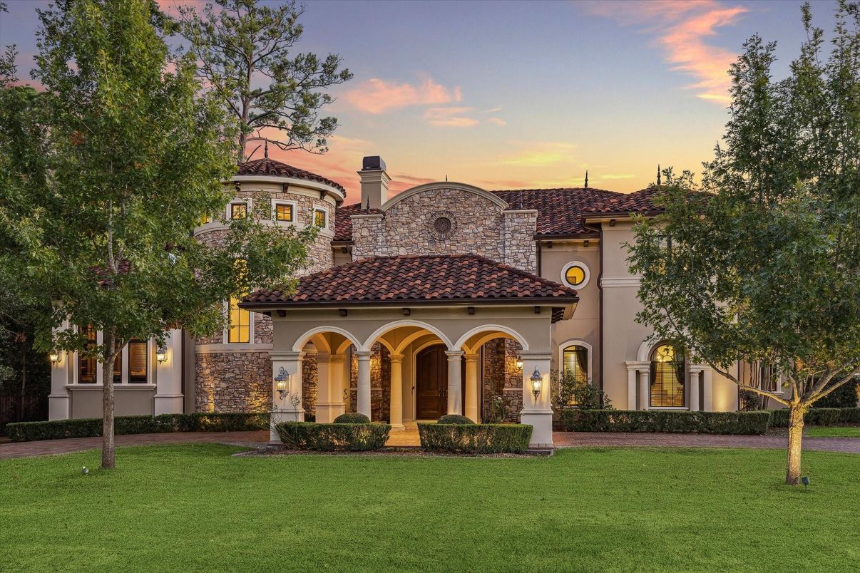 Backyard, Exterior, Facade, Mediterranean