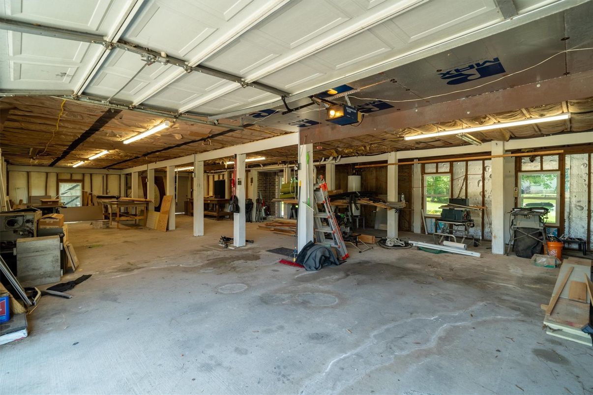 Garage, Interior