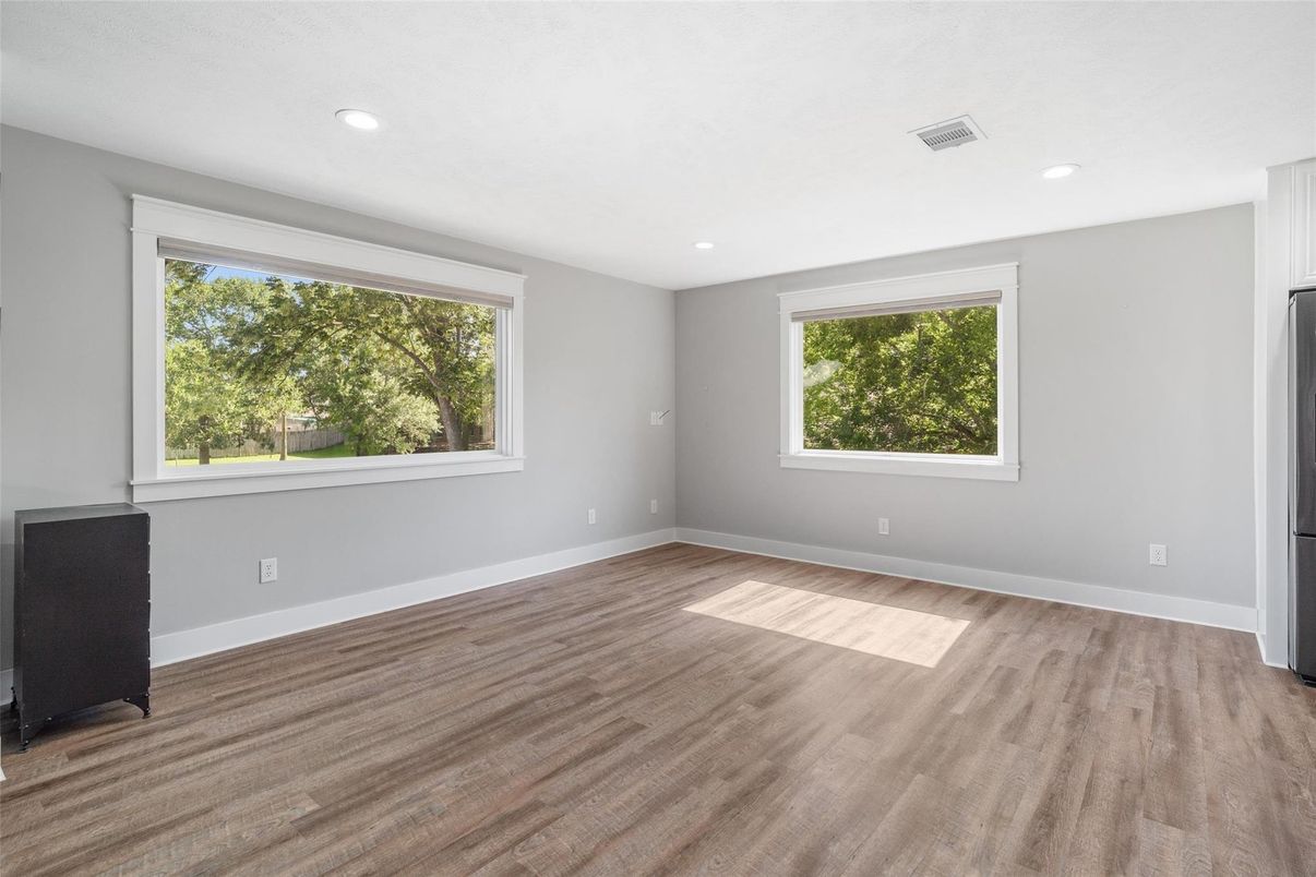 Empty room, Interior, Recessed Lighting, Wood Texture Flooring