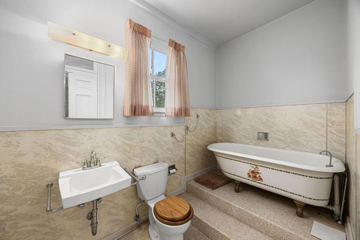 Bathroom, Free Standing Baths, Interior
