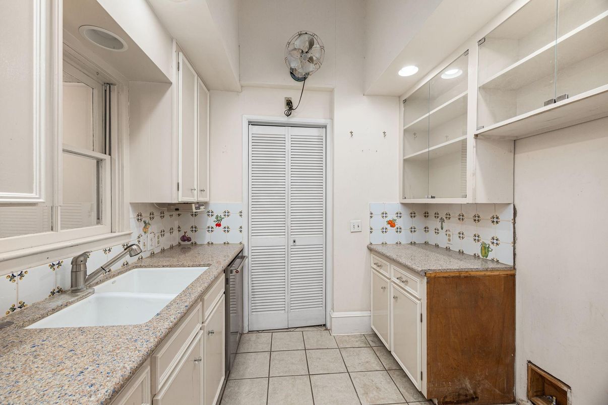 Interior, Kitchen, Recessed Lighting