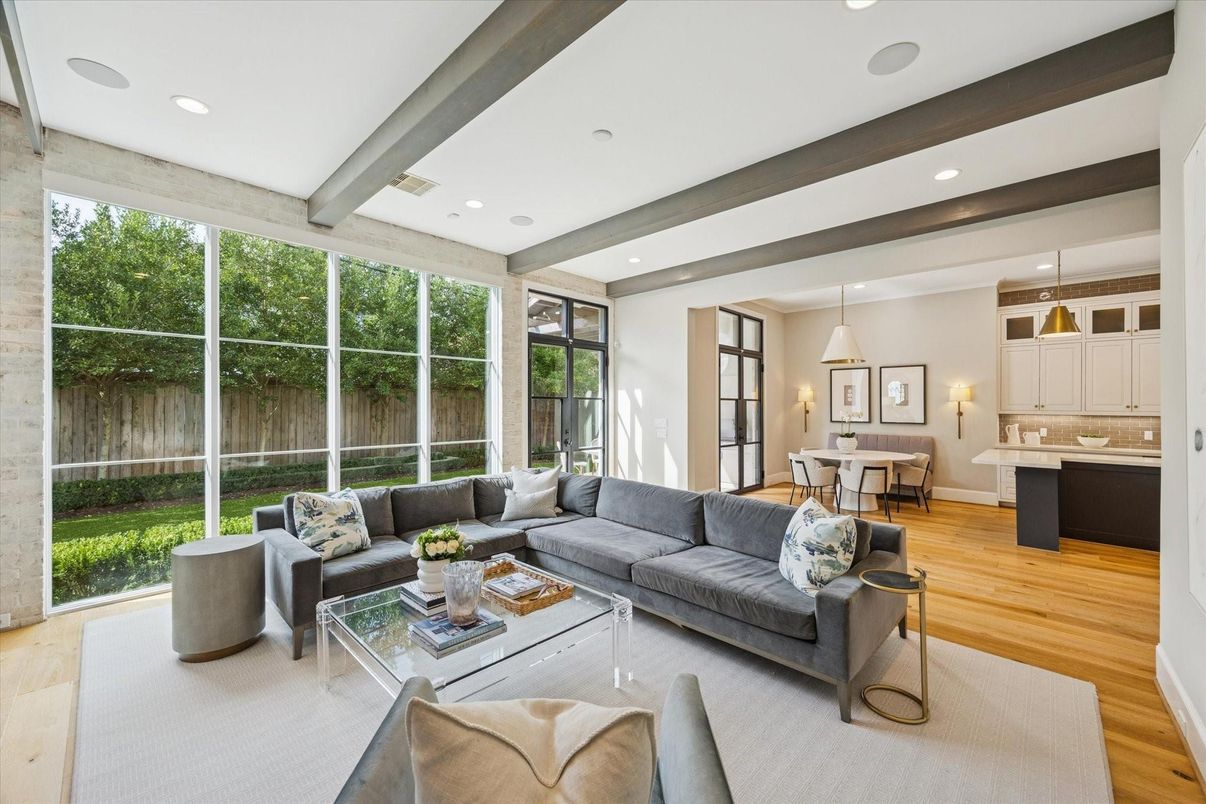 Dining room, Interior, Living room, Pendant Lights, Recessed Lighting, Wood Texture Flooring