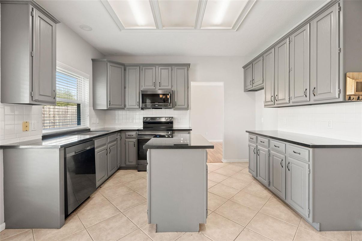 Interior, Kitchen, Stainless Steel Appliances