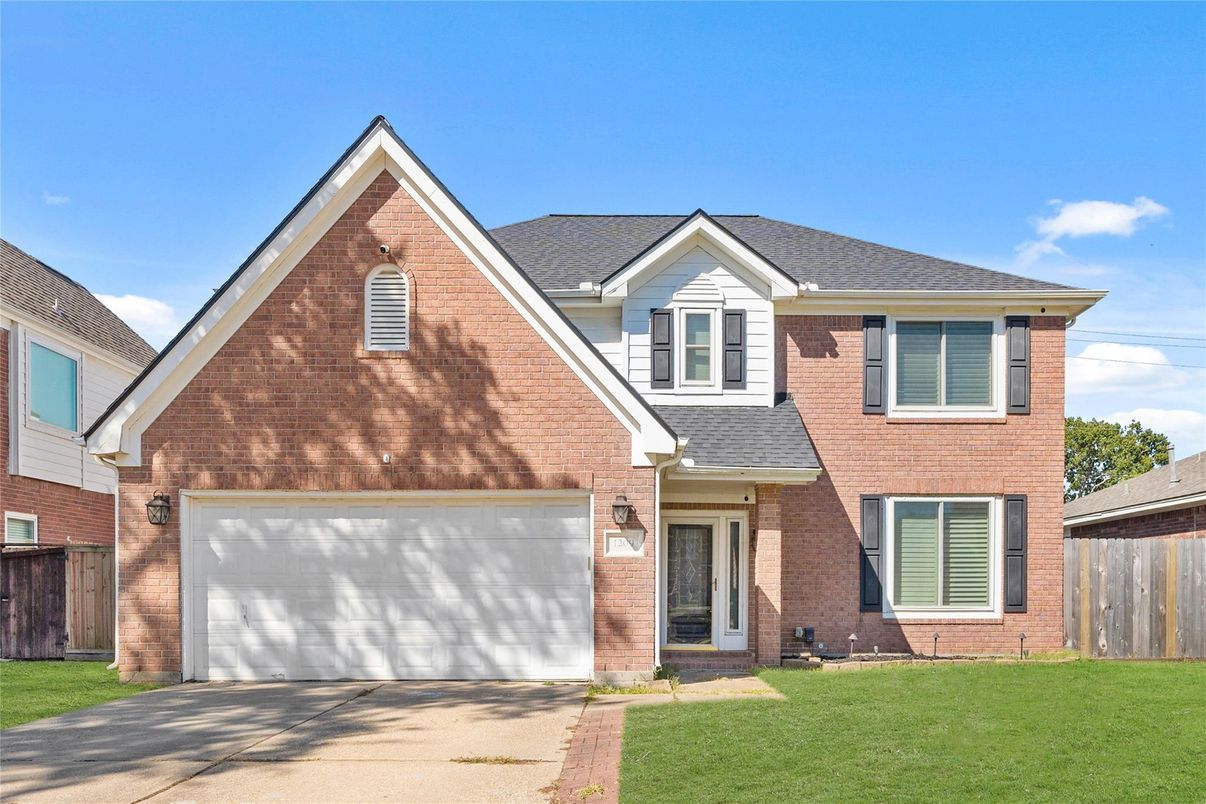 Attached, Exterior, Facade, Brick Facade, Brick Traditional