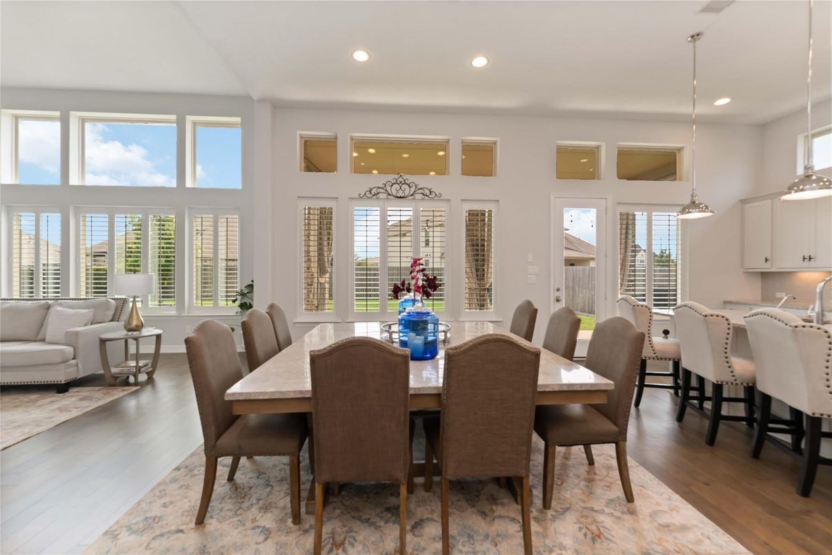 Dining room, Interior, Living room, Pendant Lights, Recessed Lighting, Wood Texture Flooring