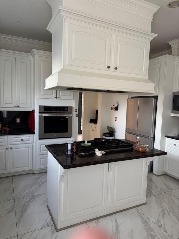 Interior, Kitchen, Marble, Stainless Steel Appliances