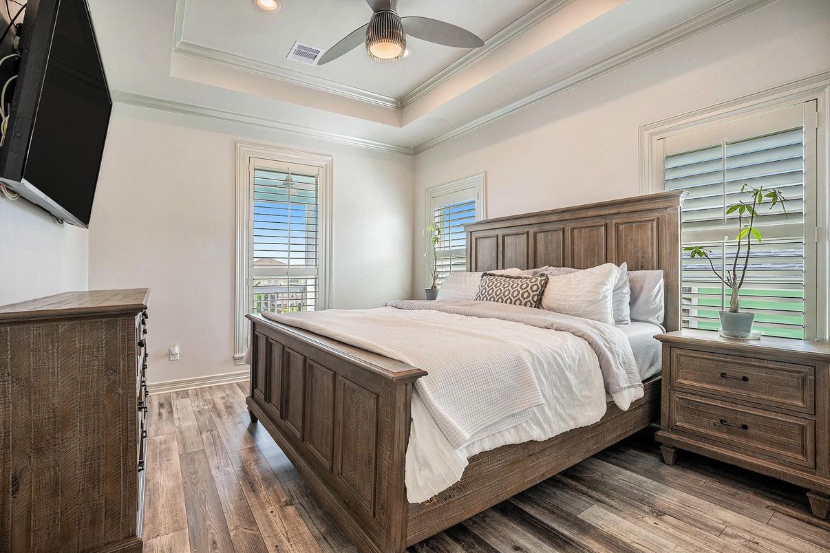 Bedroom, Interior, Recessed Lighting, Wood Texture Flooring