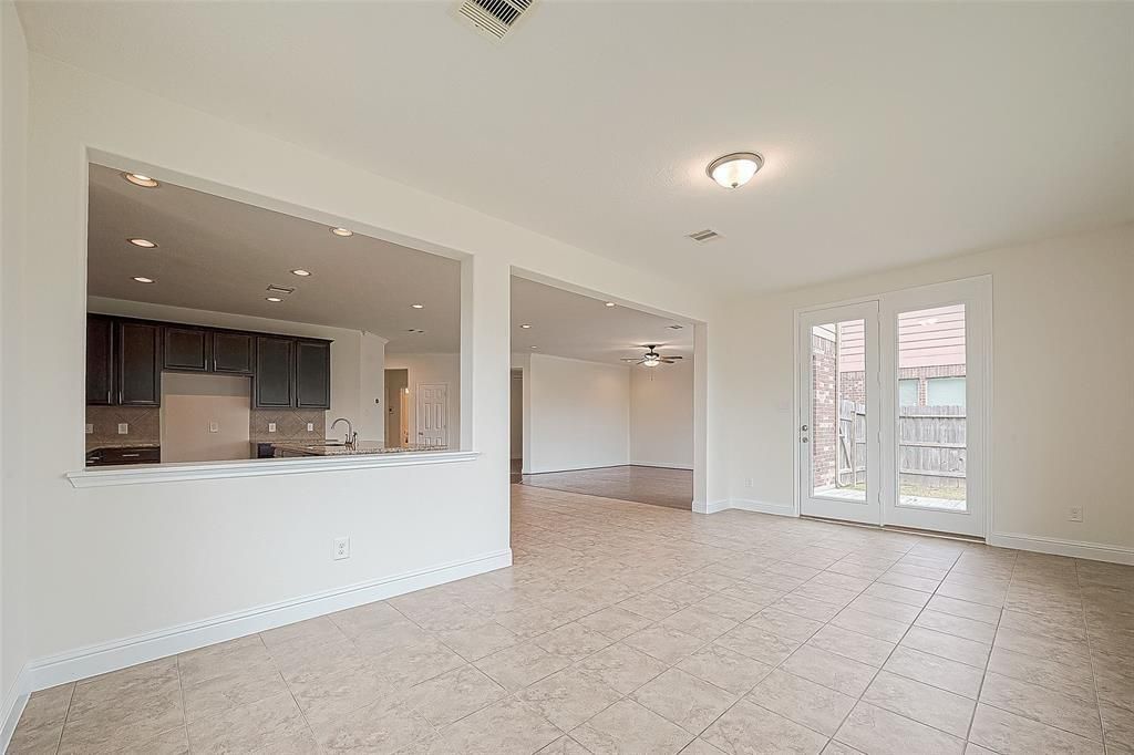 Empty room, Interior, Kitchen, Recessed Lighting