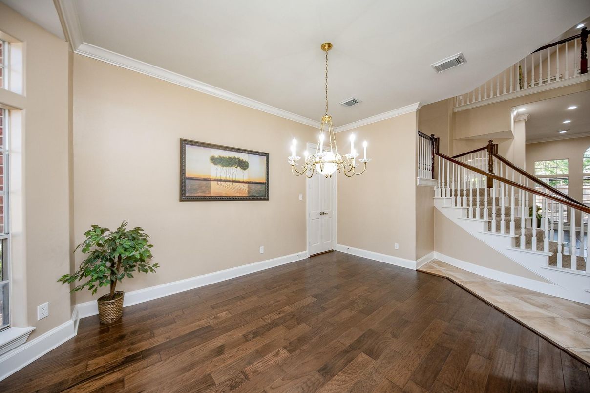 Chandelier, Interior, Recessed Lighting, Wood Texture Flooring