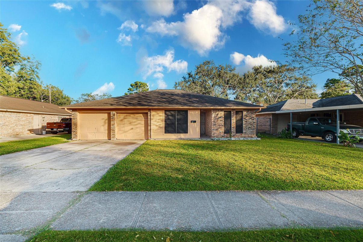 Attached, Backyard, Exterior, Facade, Ranch