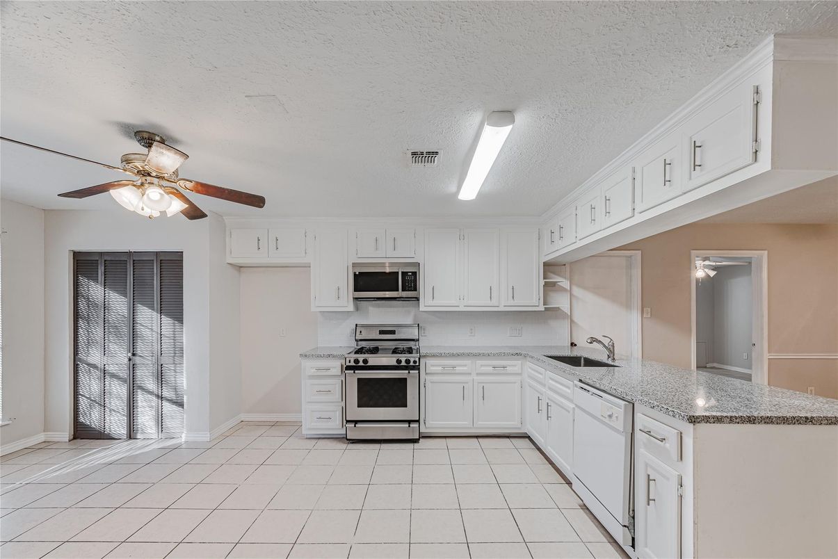 Interior, Kitchen, Stainless Steel Appliances