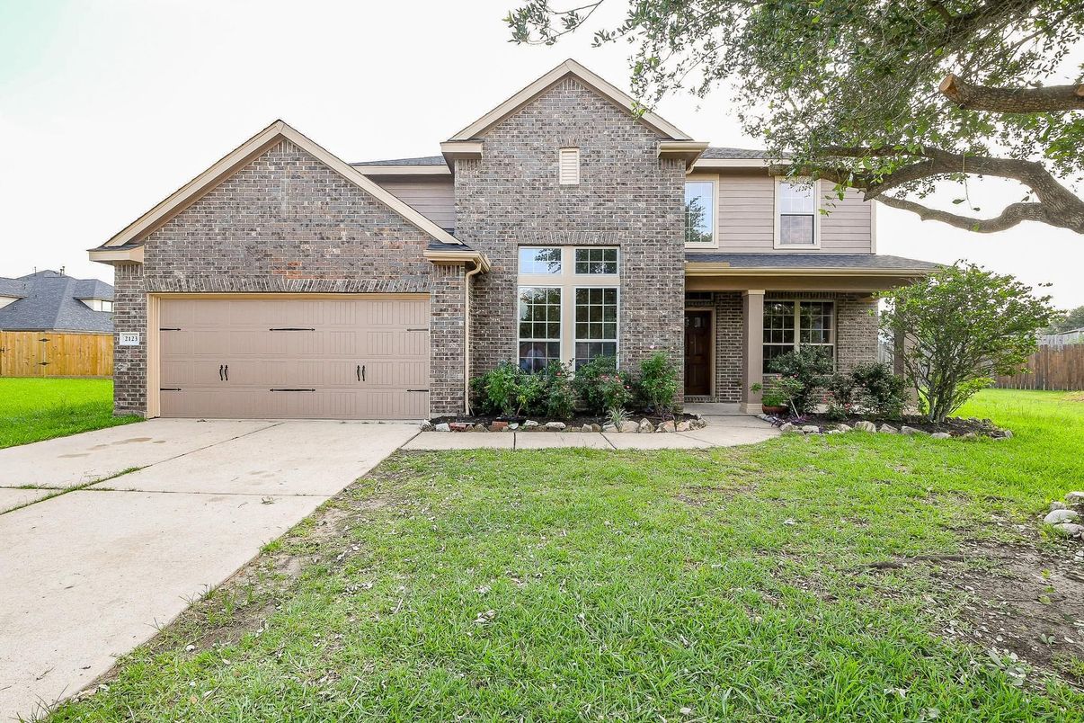 Attached, Exterior, Facade, Brick Facade, Brick Traditional