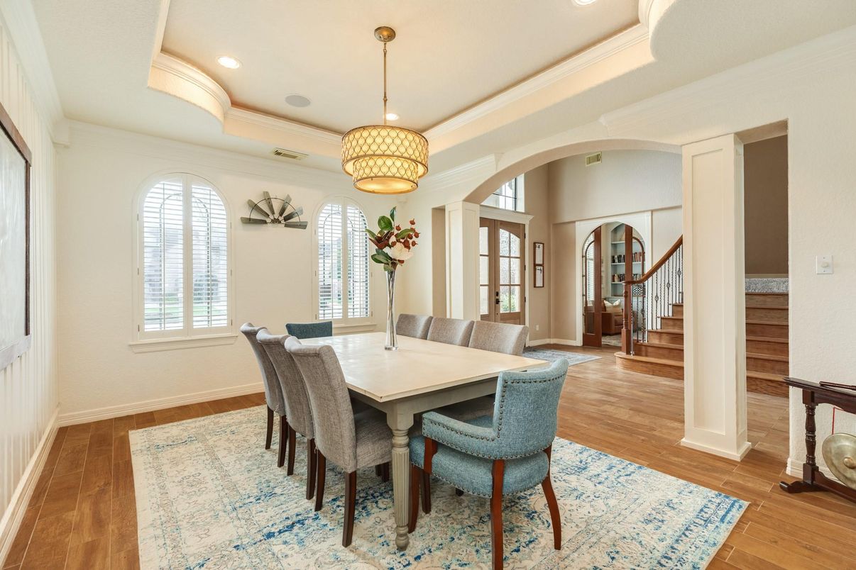 Dining room, Interior, Pendant Lights, Recessed Lighting, Wood Texture Flooring