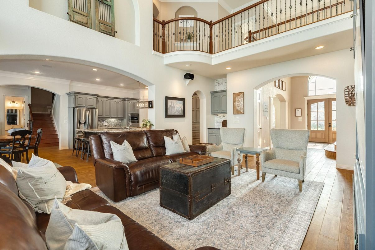 Dining room, Interior, Kitchen, Living room, Recessed Lighting, Stainless Steel Appliances, Wood Texture Flooring